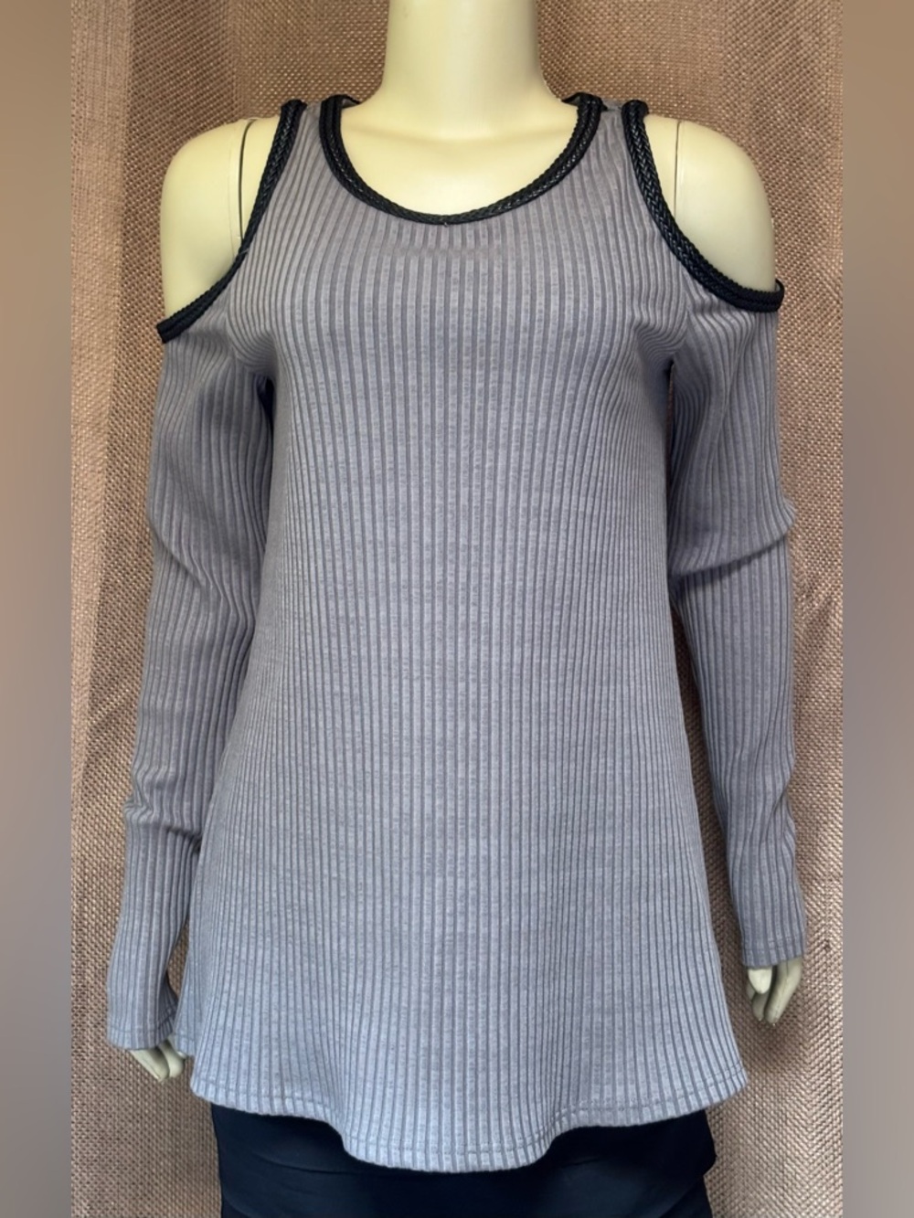 Very J Ribbed Knit Tunic in Heather Gray with Black Trim